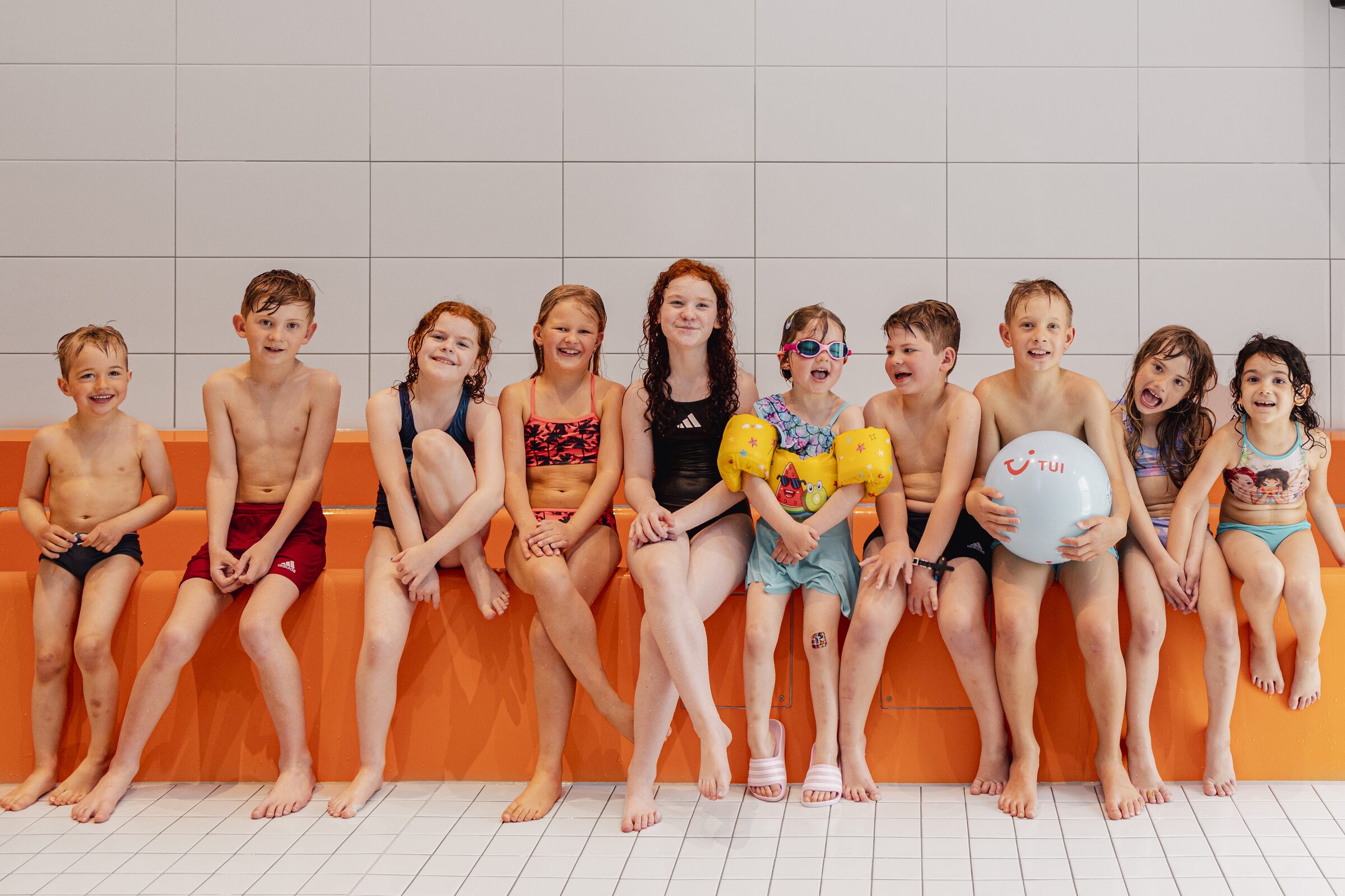 Kindergruppe im Schwimmbad AquaFit Waldmünchen