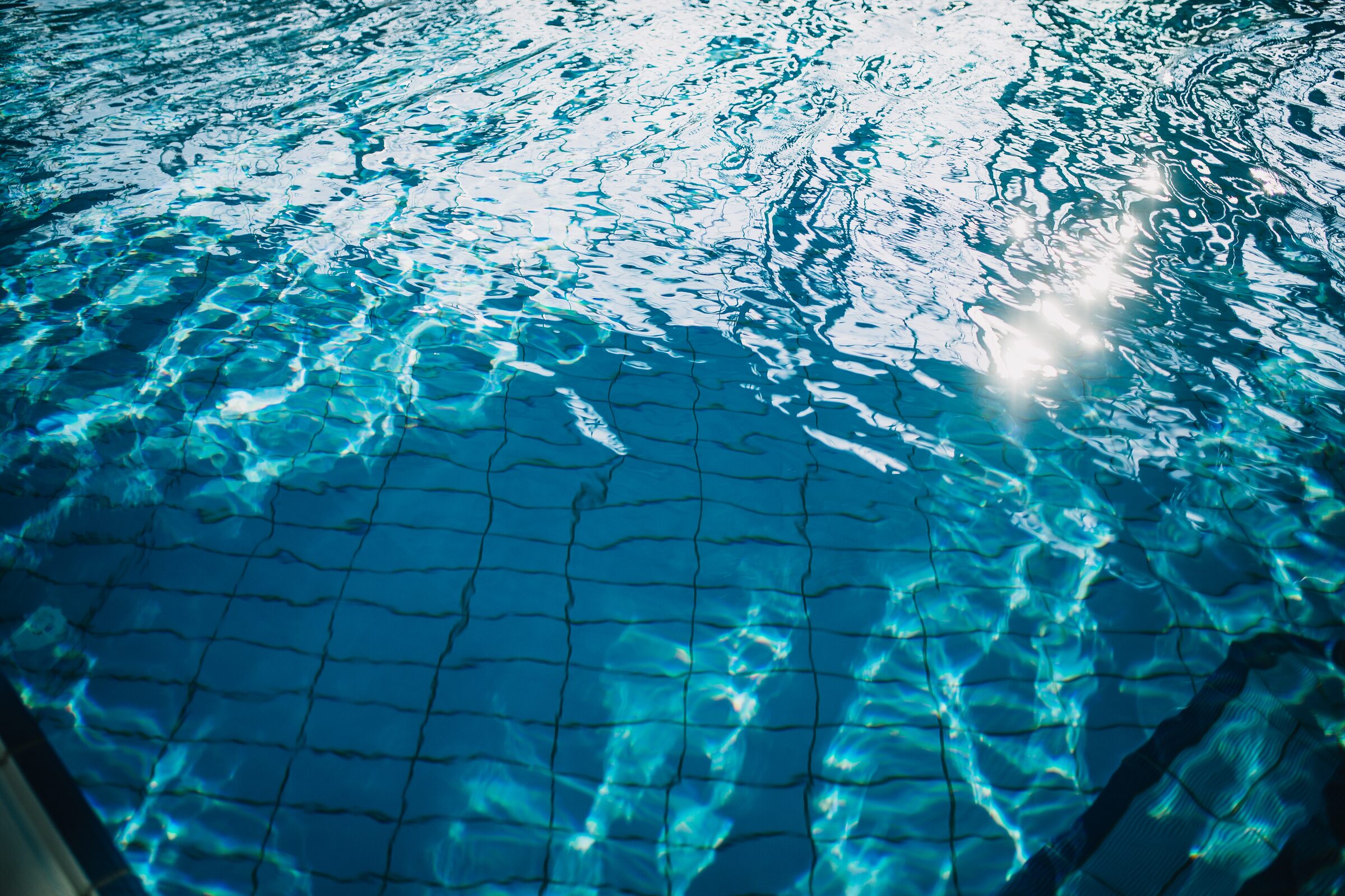 Schwimmbecken im AquaFit Erlebnisbad Waldmünchen